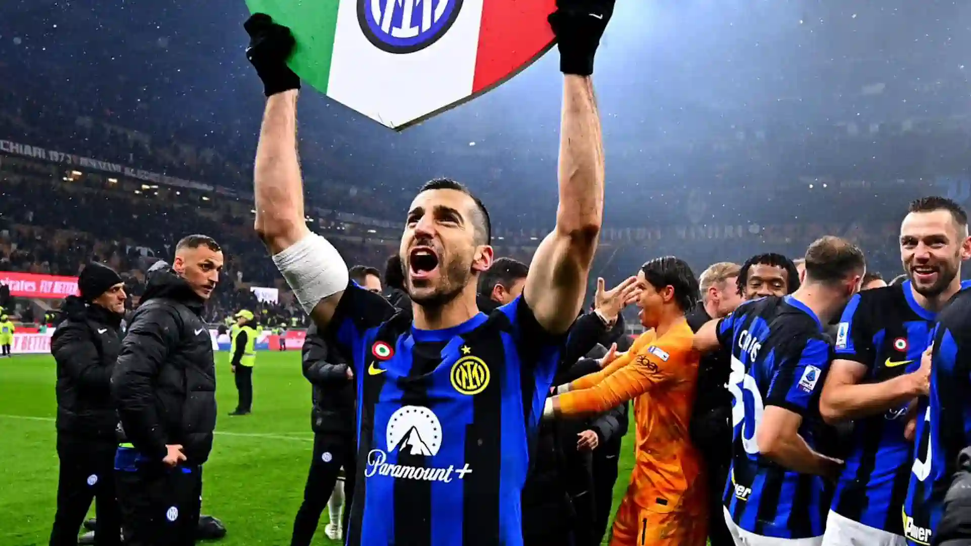 Champion dance of Mkhitaryan and Inter players (video)