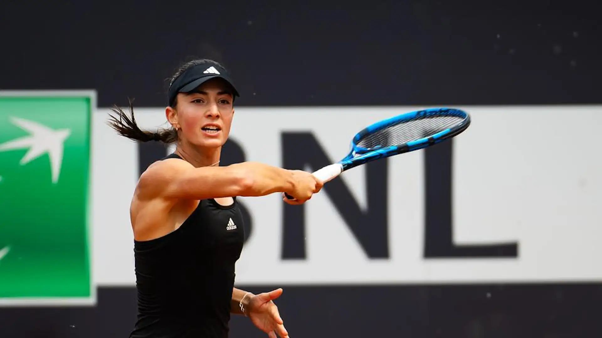 Elina Avanesyan won a willful victory in her first WTA Rome match