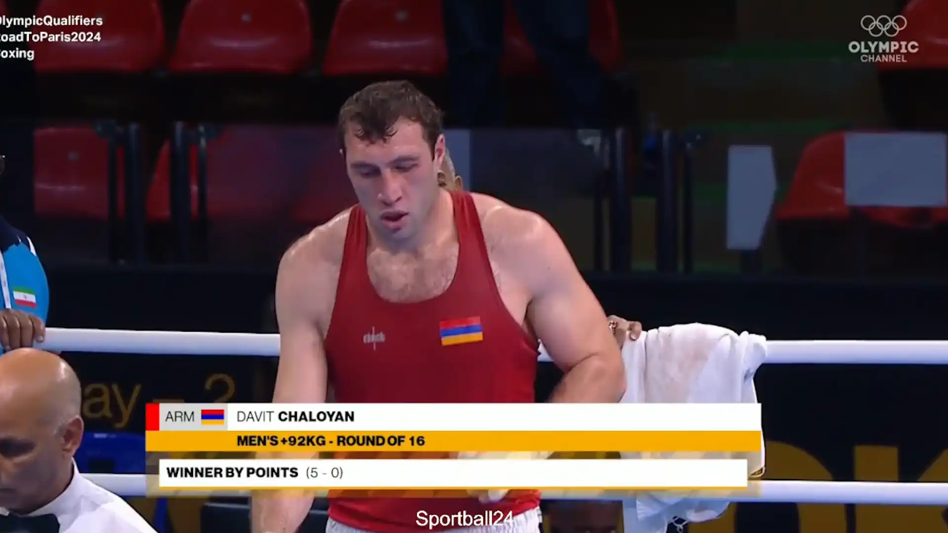 Davit Chaloyan defeated Safari and will box for Olympic quota (video)