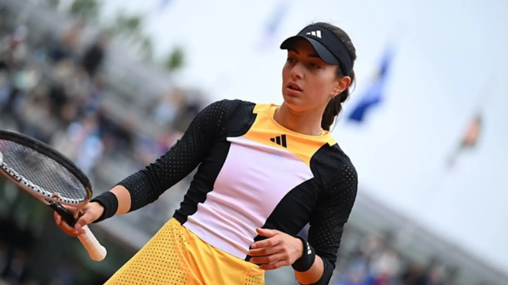 Elina Avanesyan confidently advances to the round of 16 at WTA Iași