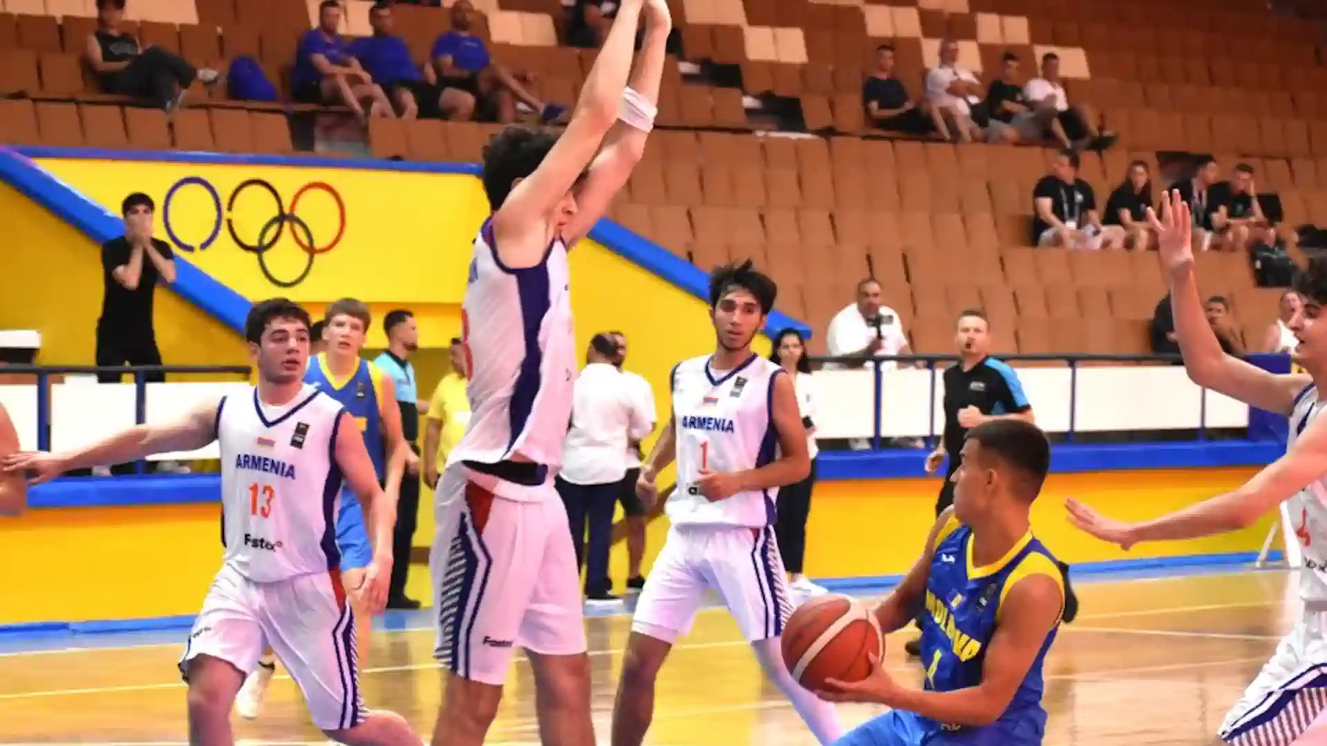 The Armenia U18 basketball team won their first match against Moldova.