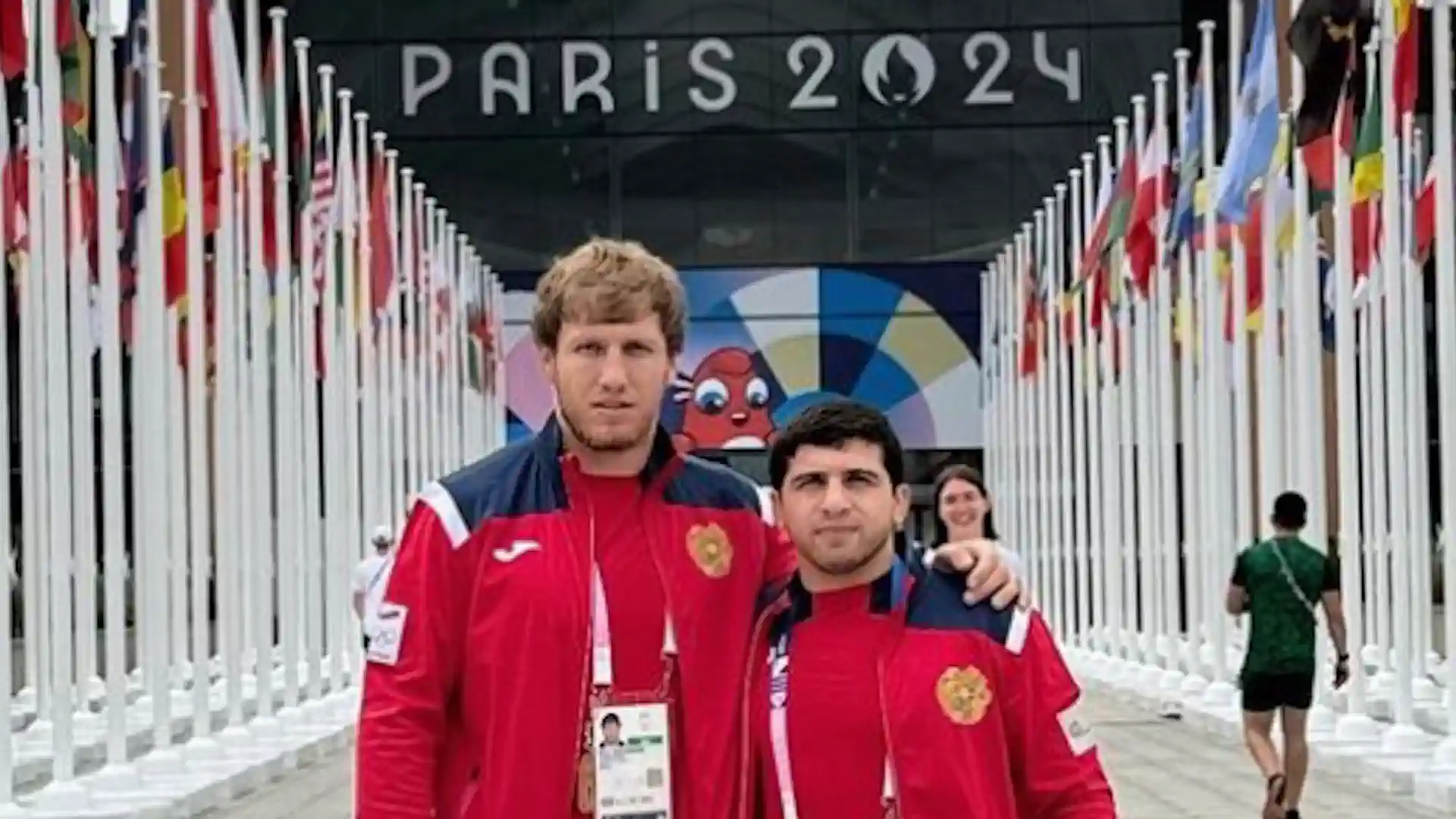 The first Armenian wrestlers arrived in Paris (video)