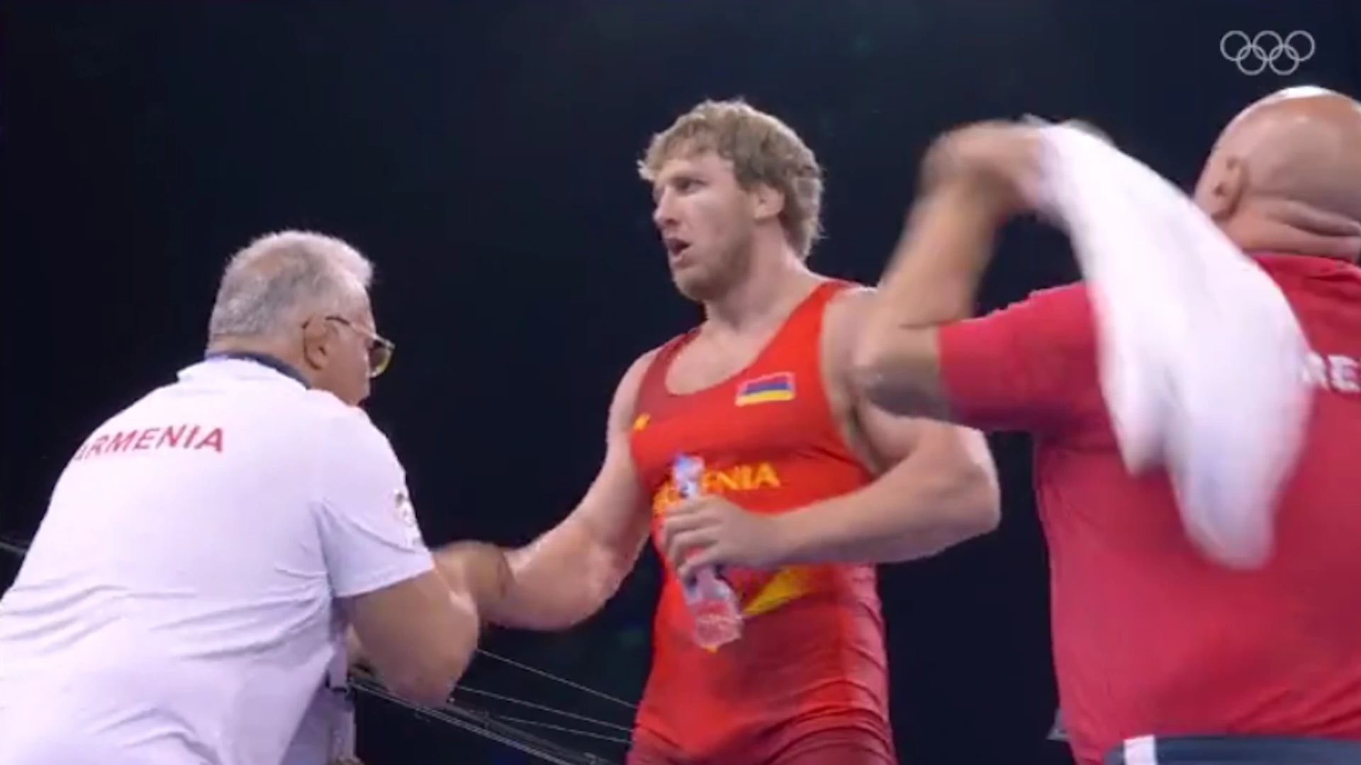 Artur Aleksanyan wins in the final seconds and reaches the semi-finals of the Olympic Games in Greco-Roman wrestling